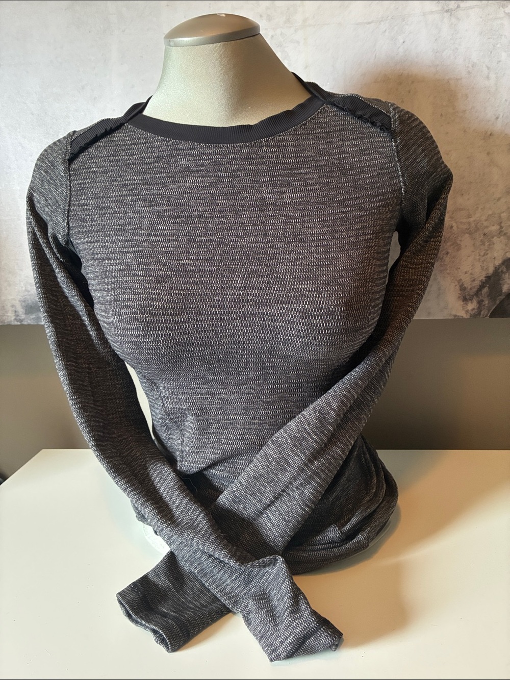 LULULEMON Heathered Crew Neck Long Sleeve Top - Dark Gray